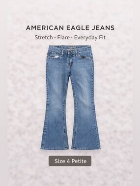 American Eagle Stretch Flare Jeans Size 4 Petite Medium Wash